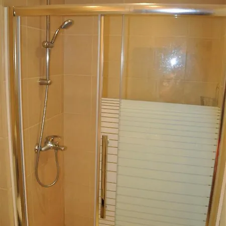 Private In Life Apartment *