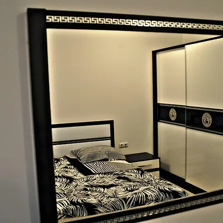 Private In Life Apartment *